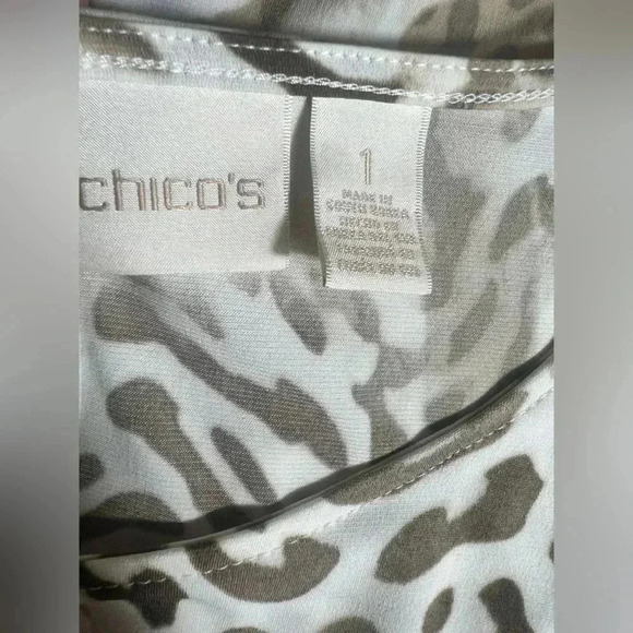 Chico’s Women’s Leopard Print Asymmetrical Top White Size 1 - Picture 6 of 9